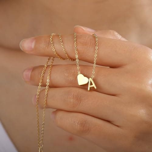 Turandoss Gold Heart Initial Necklace for Women Teen Girls - 18K Gold Plated Letter A-Z Pendant Necklace Dainty Heart Necklaces Tiny Initial Necklaces Birthday Gifts for Women Jewelry