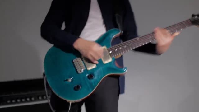 BOSS DS-1 Distortion | Compact Distortion Pedal | The Benchmark in Guitar Distortion | Hard-edged Attack & Smooth Sustain | Wide Tone Range