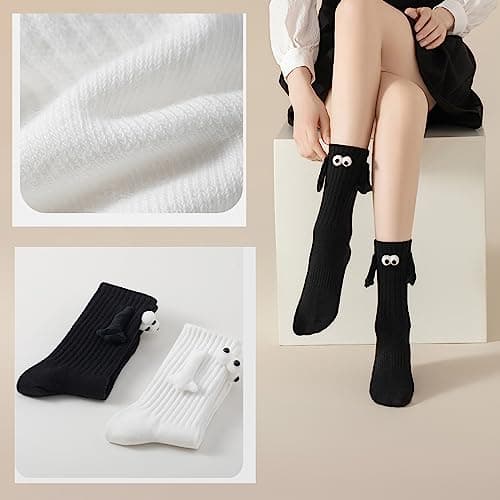 2 Pairs Magnetic Holding Hands Socks - Funny Gifts for Women & Men, Teens, Couples, Friends
