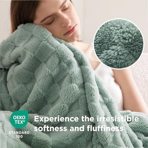 Bedsure Sage Green Throw Blanket for Couch - Checkered Fleece Blankets Gifts for Women Men Girls, Cute Soft Cozy Throw for Bedroom Home Decor Gifts, 50x60 Inches