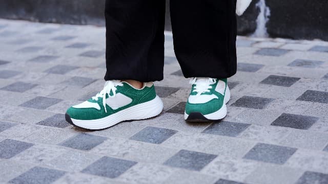 LANSNBO Women's Running Walking Shoes Wide Cushioned Comfortable Breathable Lightweight Non-Slip Athletic Fashion Sneakers for Tennis Gym Workout Fitness Cross Training Casual Footwear