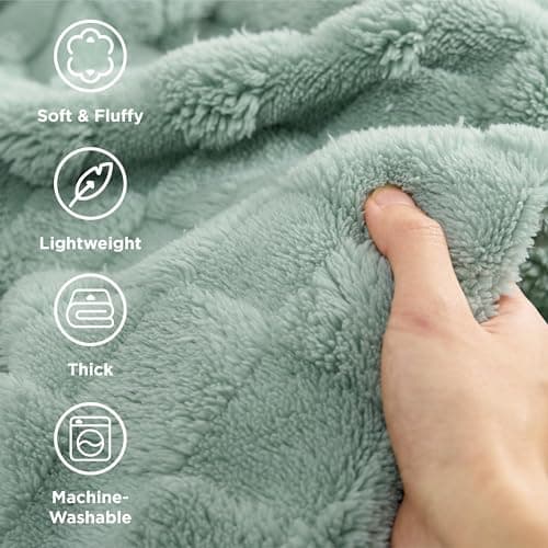 Bedsure Sage Green Throw Blanket for Couch - Checkered Fleece Blankets Gifts for Women Men Girls, Cute Soft Cozy Throw for Bedroom Home Decor Gifts, 50x60 Inches