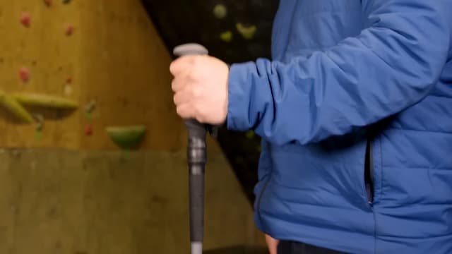 BLACK DIAMOND Trail Trekking Poles (Pair) | Lightweight Aluminum Hiking Poles | Natural, Cork, or Foam Grips | FlickLock Adjustable Shafts for All-Season Stability