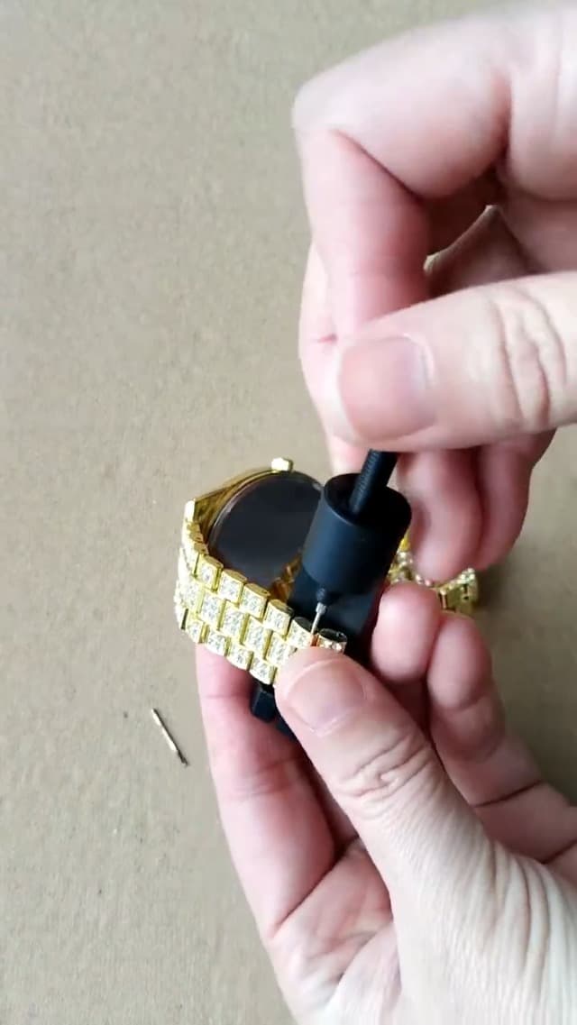 HUNRUY Hip Hop Watches for Men Iced-Out Bling Diamond Luxury Quartz Watches with Date