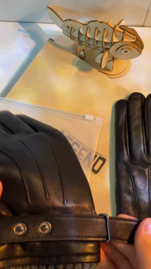 Aegend Leather Gloves for Men, Soft Warm Lining Full Hand Touchscreen Winter Gift Thermal