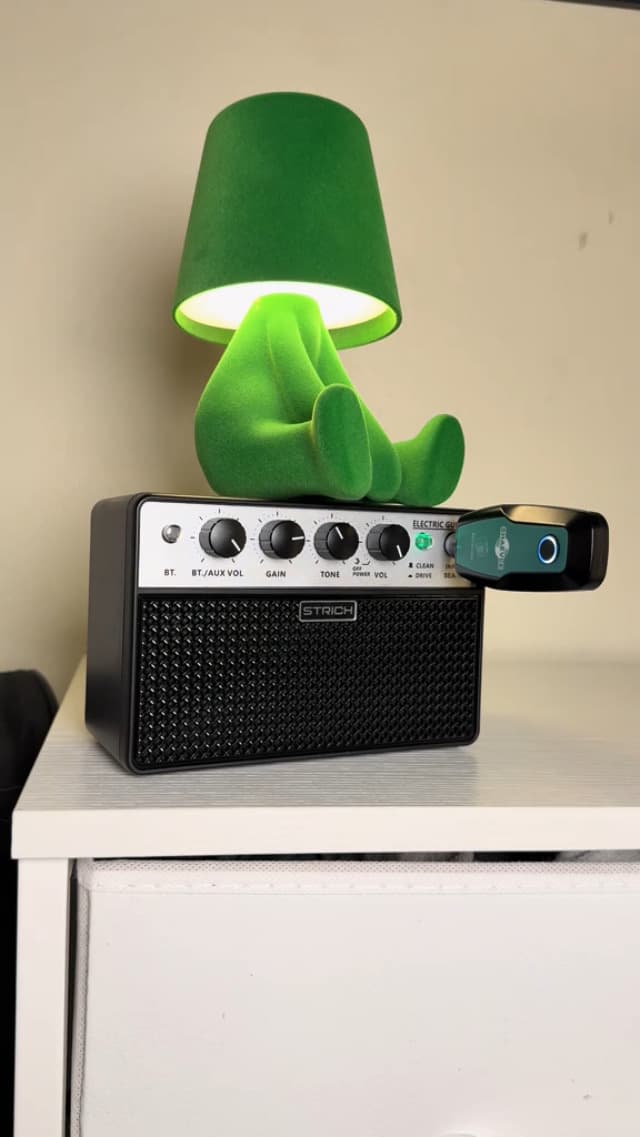 Wireless Guitar System 2.4GHz, Audio Wireless Transmitter Receiver with Rechargeable Battery, 30M/100ft Transmission Range, Auto Frequency Locking, for Guitar Bass Electric Instruments