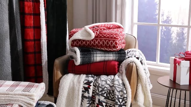Eddie Bauer - Blanket, Soft Reversible Sherpa & Brushed Fleece Bedding, Perfect for Lounging, Dorm Essentials (Edgewood Plaid Red)