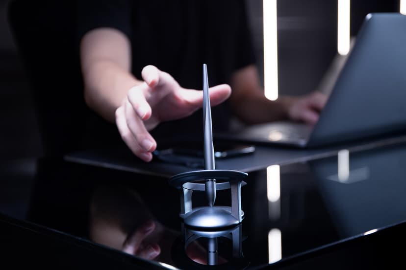 novium Hoverpen Interstellar, Mars Magma, Ballpoint Pen, Unisex, 23.5 Degree Angle, Schmidt Ballpoint Cartridges, Smooth Writing, No Spills, No Spotting, No Explosions