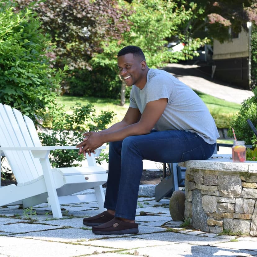 Dearfoams Men’s Brendan Indoor/Outdoor Breathable Memory Foam Clog House Shoe with Wide Widths Slipper