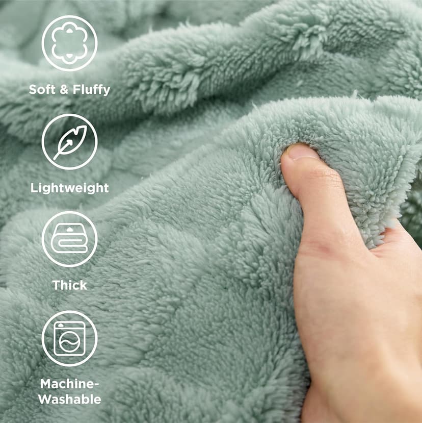 Bedsure Sage Green Throw Blanket for Couch - Checkered Fleece Blankets Gifts for Women Men Girls, Cute Soft Cozy Throw for Bedroom Home Decor Gifts, 50x60 Inches