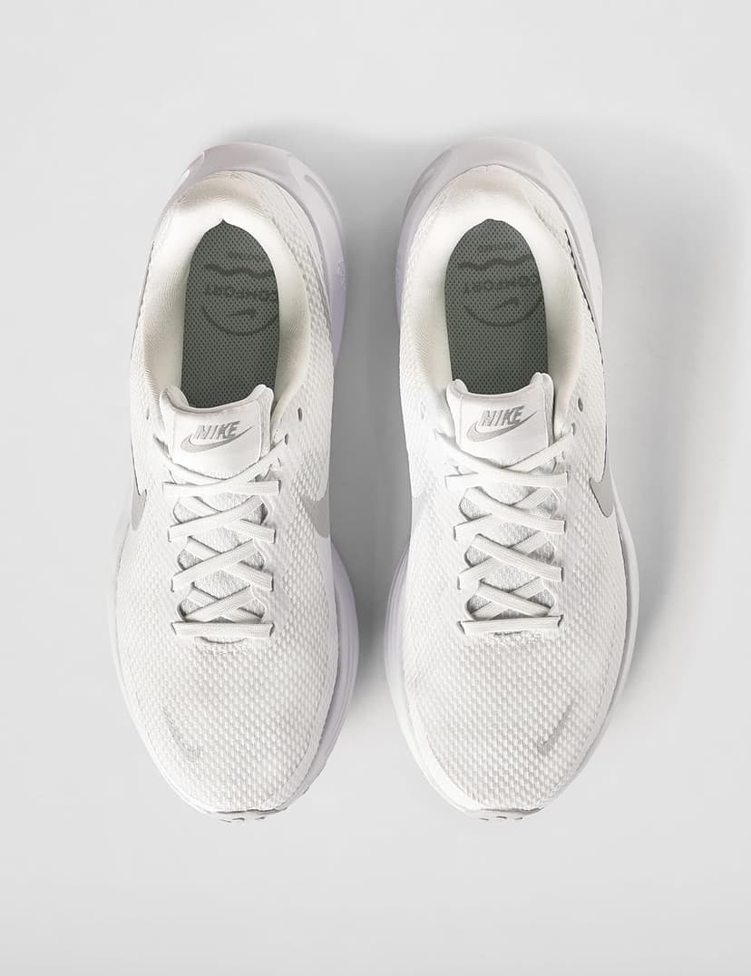 Nike Nike Women's Revolution 8 Road Running Shoes