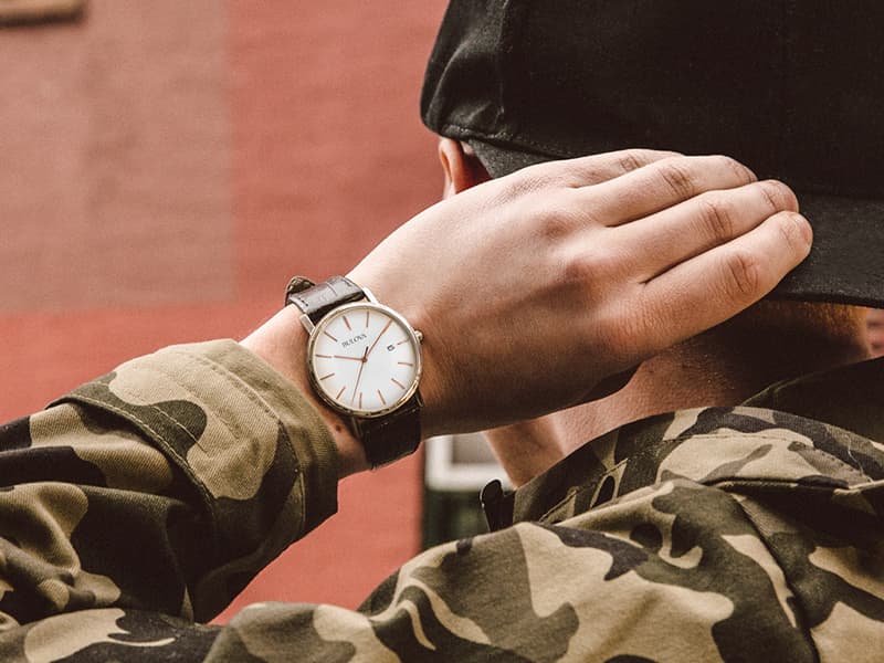 Bulova Men's Classic 3-Hand Calendar Date Quartz Leather Strap Watch, Buckle, 37mm