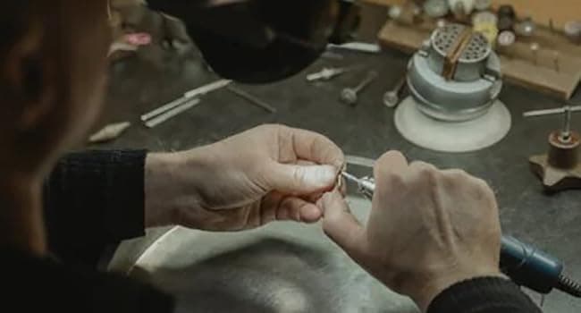 Apzzic Diamond Iced Out Watch CZ Gold Plated 40mm Width Roman Numerals Dial Quartz Wristband Watch for Men Women