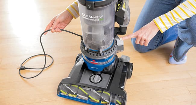 Bissell CleanView Swivel Rewind Vacuum with Automatic Cord Rewind, TurboEraser Upholstery Tool, Triple Action Brush Roll, Swivel Steering, Extension Wand, Easy-Empty Dirt Tank, Multi-Cyclonic Suction