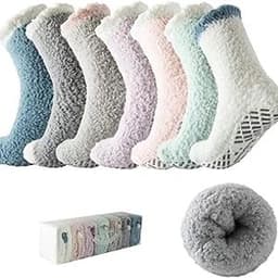 The Best Gifts for a Senior Woman: Thoughtful, Cozy & Practical Ideas