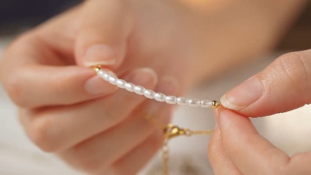 Tarsus Artificial Pearl Bracelet for Women, Mom/Mother-in-Law/Nana/Aunt/Grandma, Birthday Christmas Mothers Day Wedding Day