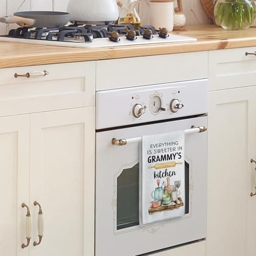 Grammy's Kitchen Towels, Gifts for Grammy Grammie Hand Towels, Grammy Christmas Dish Towels Tea Towels for Kitchen, Best Grammy Gifts, 16x24inch