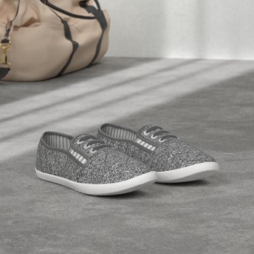 kufeiti Women's Canvas Slip On Shoes Sneakers for Women Fashion Comfortable White Black Elastic Sneakers for Women