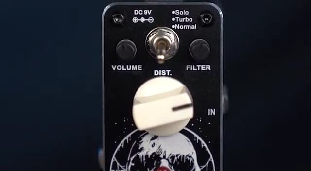 Sondery Metal Distortion Pedal for Electric Guitars, 3 Modes of Solo Turbo and Normal, Warm Smooth Wide Range of Vintage Distortion Sound, Mini Effect Pedal True Bypass, Art Design Series