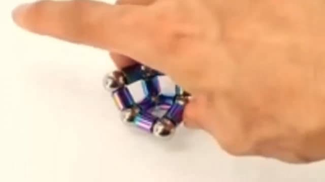 Fidget Pen Gifts For Teenage Girls - Magnetic Pen Cool Gadgets Teen Boys Gift Ideas - Magnet Pens Cool Things For Adults Kids Teen - Best Gift For 10 11 12 13 14 15 Year Old Boy - Novelty Toy For 8-12