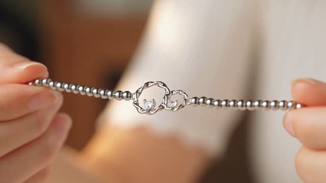 Tarsus Eternal Love Connected at Heart Interlocking 2 Circles Bracelet - Sister Gifts for Birthday, Christmas, Big and Little Sisters