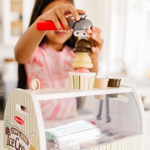 Melissa & Doug Wooden Scoop & Serve Ice Cream Counter, Pretend Play Store, 28 Toy Food & Play Kitchen Accessories, Preschool Toys for Girls & Boys 3+ B01B1V10KA