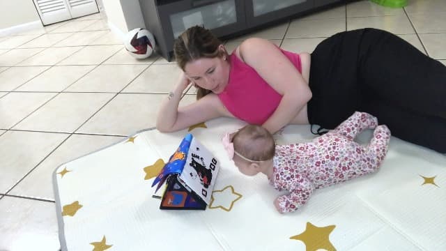 URMYWO Tummy Time Toy - Black and White High Contrast Baby Toys for Newborn - Baby Visual Stimulation Mirror - Montessori Sensory Crinkle Toy for Infant 0-3-6-12 Months - Shower Gift for Boy Girl