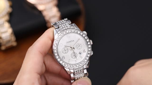 Gosasa Luxury Unisex Crystal Diamond Watches Quartz Digital Calendar Rose Gold Silver Stainless Steel Watch