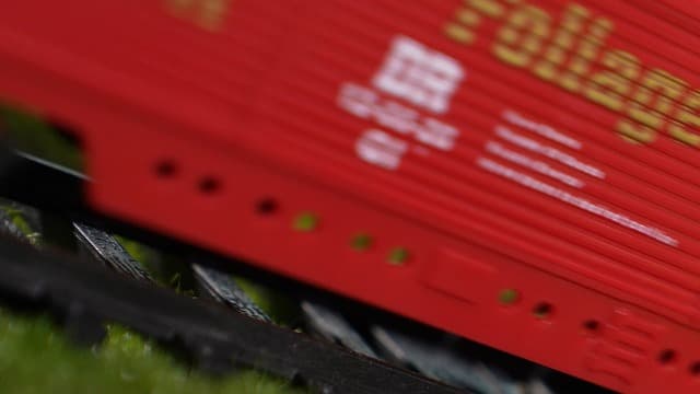 NIPLOOOW Train Set for Kids 4-8, Electric Train Toy with Realistic Sound, Lights and Smoke for Under Christmas Tree,Toddler Model Trains for 3 4 5 6 7 8 Years Old Kids Toys Gifts