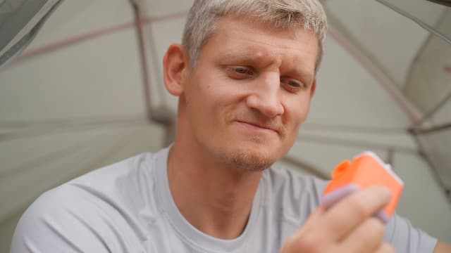 Portable Air Pump for Inflatables, 2400mAh Ultra Powerful Mini Air Mattress Pump with Camping Light, 4.5kPa Electric Air Pump Camping Gear for Pool Float, Air Mattress,Vacuum Storage Bags