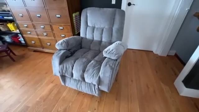Massage Rocking Recliner Chair, Ergonomic Recliners Sofa with Vibration Massage & Heat, Rocking Chair Nursery Chair for Living Room Lounge with 4 Pockets, 2 Cup Holders, USB Charge Port, Grey