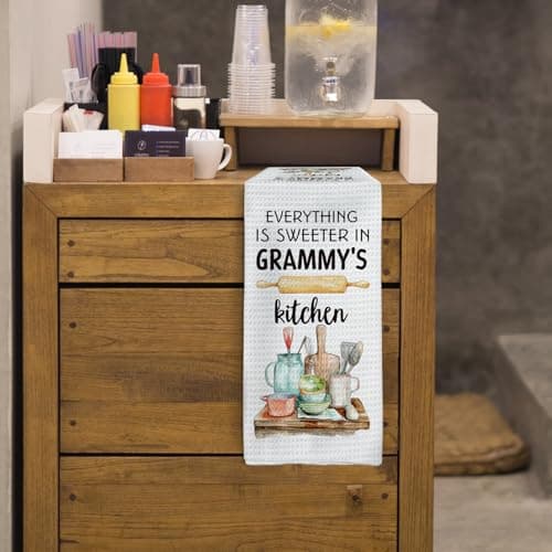 Grammy's Kitchen Towels, Gifts for Grammy Grammie Hand Towels, Grammy Christmas Dish Towels Tea Towels for Kitchen, Best Grammy Gifts, 16x24inch
