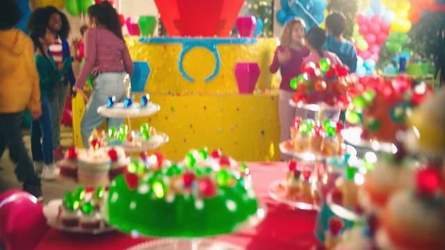 Ring Pop Candy, Christmas Lollipops, 20 Ct Party Favors in Assorted Fruity Flavors - Full Size, Bulk Variety Pack, Individually Wrapped Hard Candy For Stocking Stuffers, Holiday Gifts