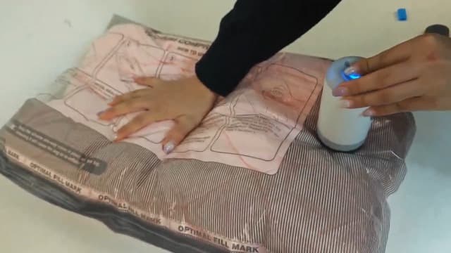 Travel Vacuum Storage Bags with Rechargeable Air Pump, 18 Pack Portable Space Saver Bags, Compression Bags for Clothing, Bedding, Seasonal Storage & Packing Bags for Moving