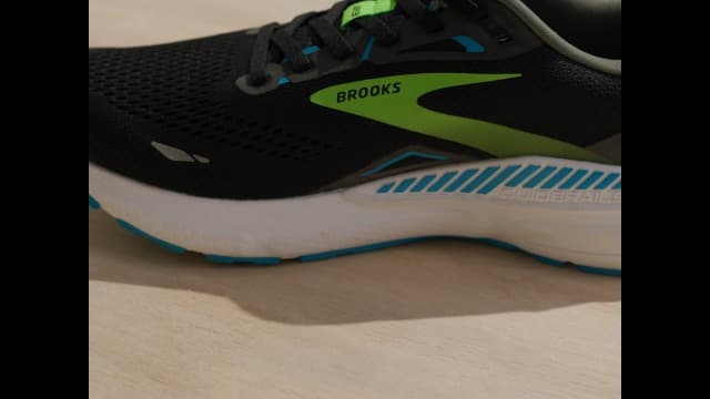 Brooks Men's Adrenaline Gts 23 Sneaker