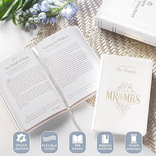 Mr. and Mrs. 366 Devotions for Couples - White Faux Leather Devotional Gift Book for Bride and Groom, Engaged 1642729647