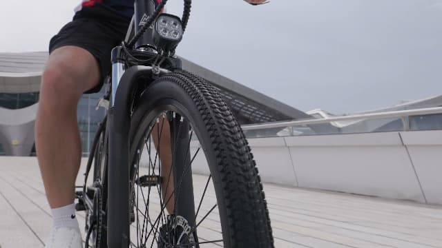 Electric Bike - Electric Bike for Adults 500W, Up to 55 Miles, 20MPH Electric Mountain Bike, 26'' Tires Lightweight E-Bike for Commuting Mountain Road Sand