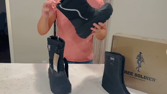 FREE SOLDIER Mens Snow Boots Insulated Waterproof Hiking Winter Shoes Nonslip Outdoor Ankle Cold Weather Boots with Warm Inner