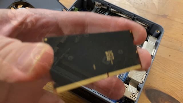 GMKtec Mini PC Gaming, K6 AMD Ryzen 7 7840HS Dual NIC LAN 2.5Gbps Desktop Computer, 32GB DDR5 (16GB*2) 1TB PCIe4.0 SSD, USB4.0, HDMI, DP, USB-C, WiFi 6E, BT 5.2