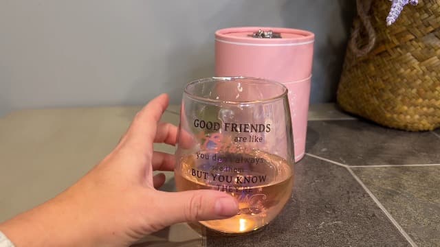 Yalucky Friendship Gifts for Women Wine Glasses Drinking Personalised Birthday Gifts for Friend Men Special Friends Gift Leaving Gift for Her Colleague Best Friend B0C69J45XJ