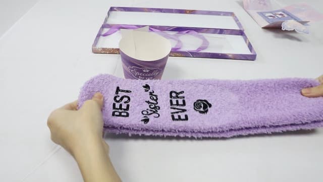 Juesly Christmas Gift for Women Mom Sister - Fuzzy Stocking Stuffers Birthday for Grandma Dog Cat Lover B0FJXQBZ96