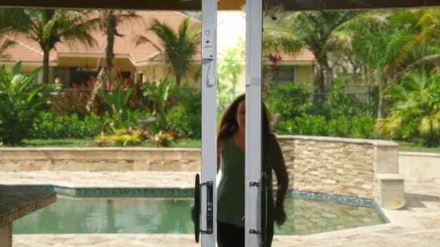 Yardgard Door and Window Pool Alarm, Child Safety UL 2017 Compliant Alarm for Pool Gates and Sliding Doors, Weatherproof, Wireless, Work as a UL Compliant Siren, ETL Certified, Easy to Install, White