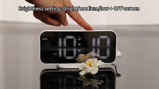 ALANAS Slim Digital Alarm Clock, Big Mirror Display with Dual USB Charger Ports, Dual Alarms, Snooze, 4-Level Adjustable Dimmer,for Bedroom, Office, Desk, Dorm, College Students, Home Decor,Gift