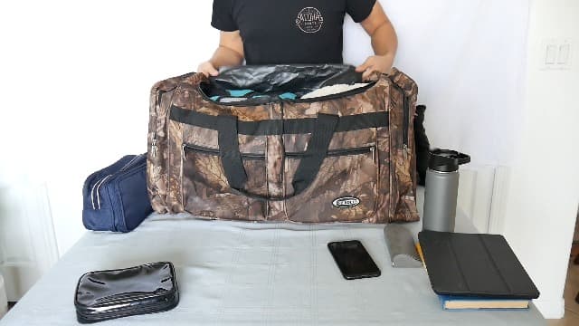 E-Z Roll 30 Inch EXTRA LARGE Tree Camouflage Duffel Bag-Oversized Travel & Outdoor/Hunting Gear Bag, 30x14x12 Inches,Heavy Duty, Water-Resistant in 5 Colors (NOT CARRY-ON SIZE) (Black Trim)