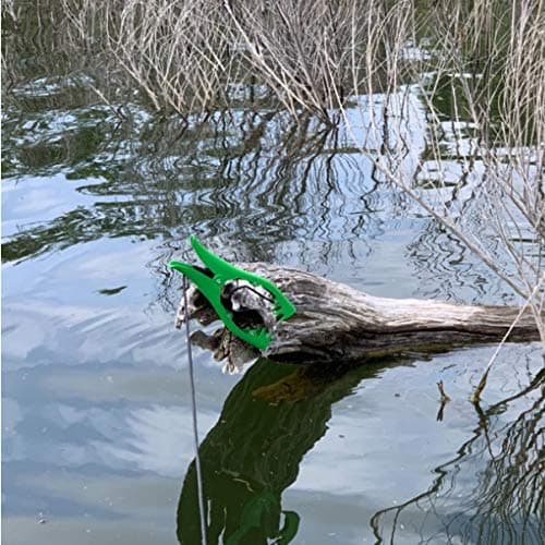 The Original Brush Gripper Made in the USA. Securely Anchor Your Kayak, Canoe or Boats up to 22 feet in Seconds. The Harder You Pull The Tighter It Grips