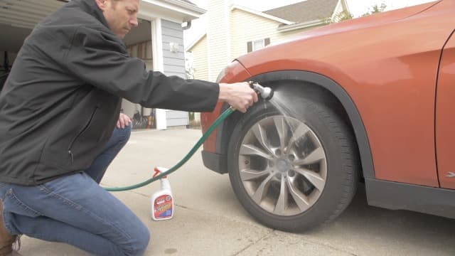 Oil Eater Original 1 Gallon Cleaner, Degreaser - Dissolve Grease Oil and Heavy-Duty Stains – Professional Strength