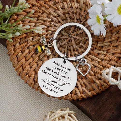 Teacher Appreciation Gifts End Of Year Graduation Thank You Back To School Retirement Easter Mothers Day Halloween Thanksgiving Birthday Christmas Valentine Gifts Ideas Keychain for Teacher Women Men