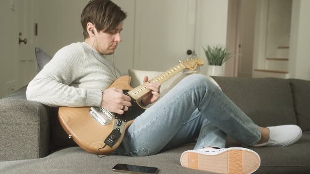 Fender Mustang Micro Headphone Amplifier, with 2-Year Warranty