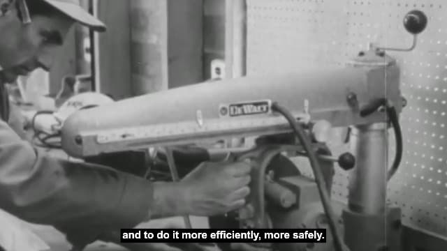 DEWALT 20V MAX Hand Vacuum, Cordless, for Wet or Dry Surfaces, 1/2-Gallon Tank, Washable Filter, Portable, Bare Tool Only (DCV517B)