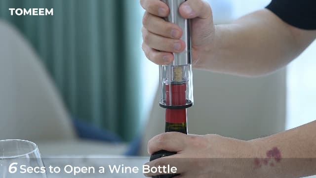Rechargeable Electric Wine Gift Set - Aerator, Vacuum Stoppers, Foil Cutter and Bottle Opener for Home Bar and Outdoor Parties